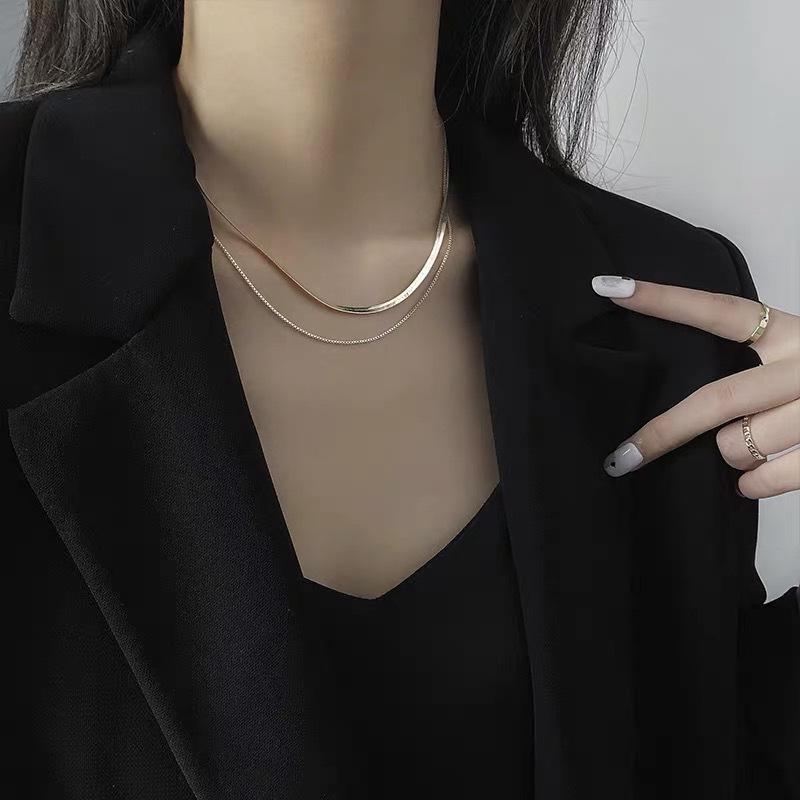 Double-Layered Clavicle Necklace: Elegant Cold Style for Women