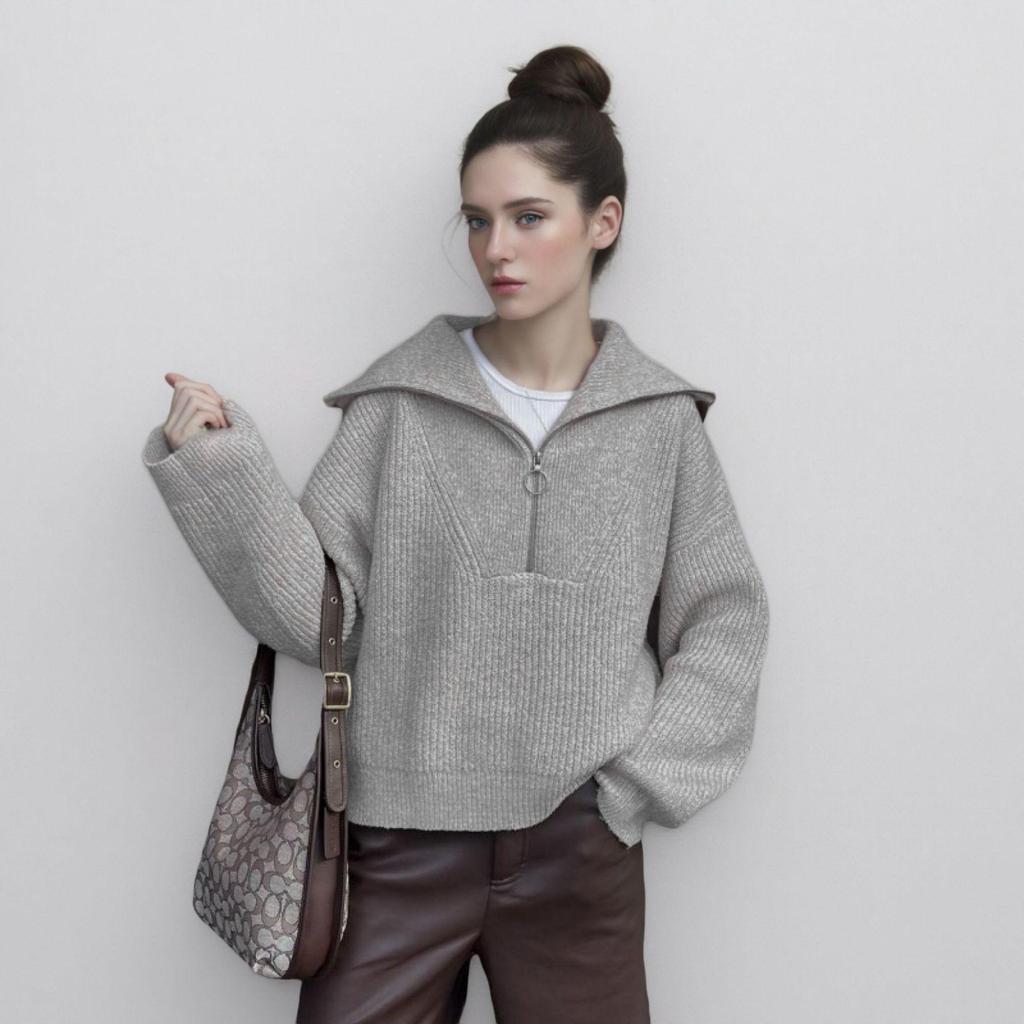 2025 Fall/Winter Women's High-End Half-Zip Pullover Sweater: Loose, Slimming Knit