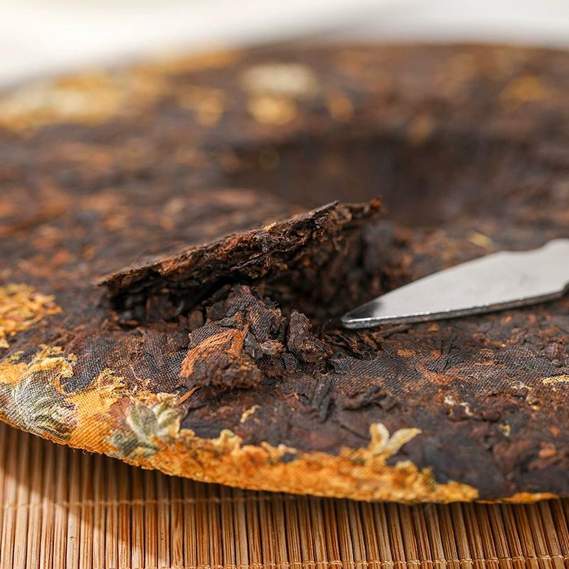 High-Quality Yunnan Tea Tree King Pu'er Tea Cake - Ripe Chrysanthemum Pu'er 357g