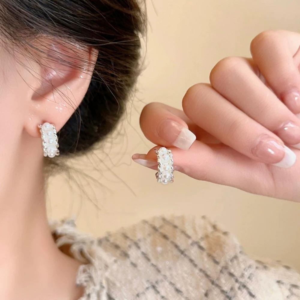 Cercei cu perle Cercei de damă de înaltă calitate