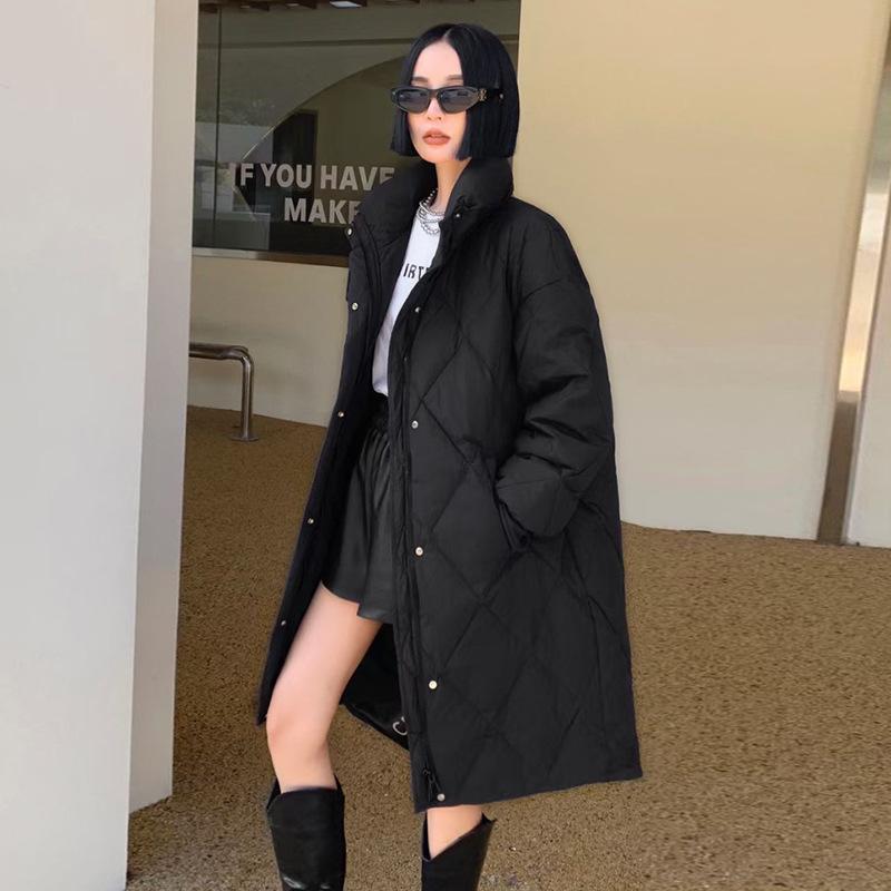 

Rhombus long down jacket women s 2025 winter fashion design sense thickened knee stand-up collar white duck down pocket jacket M чорний