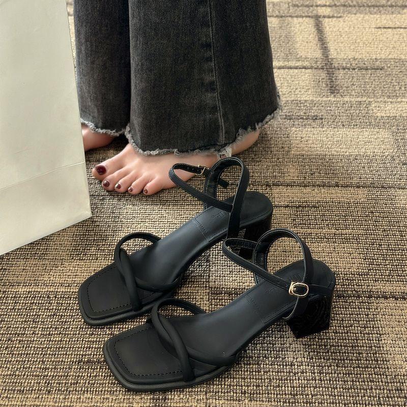 Korean version of temperament beige sandals women's fashion one-word buckle strap thick heel high heel Roman shoes 2025 autumn new