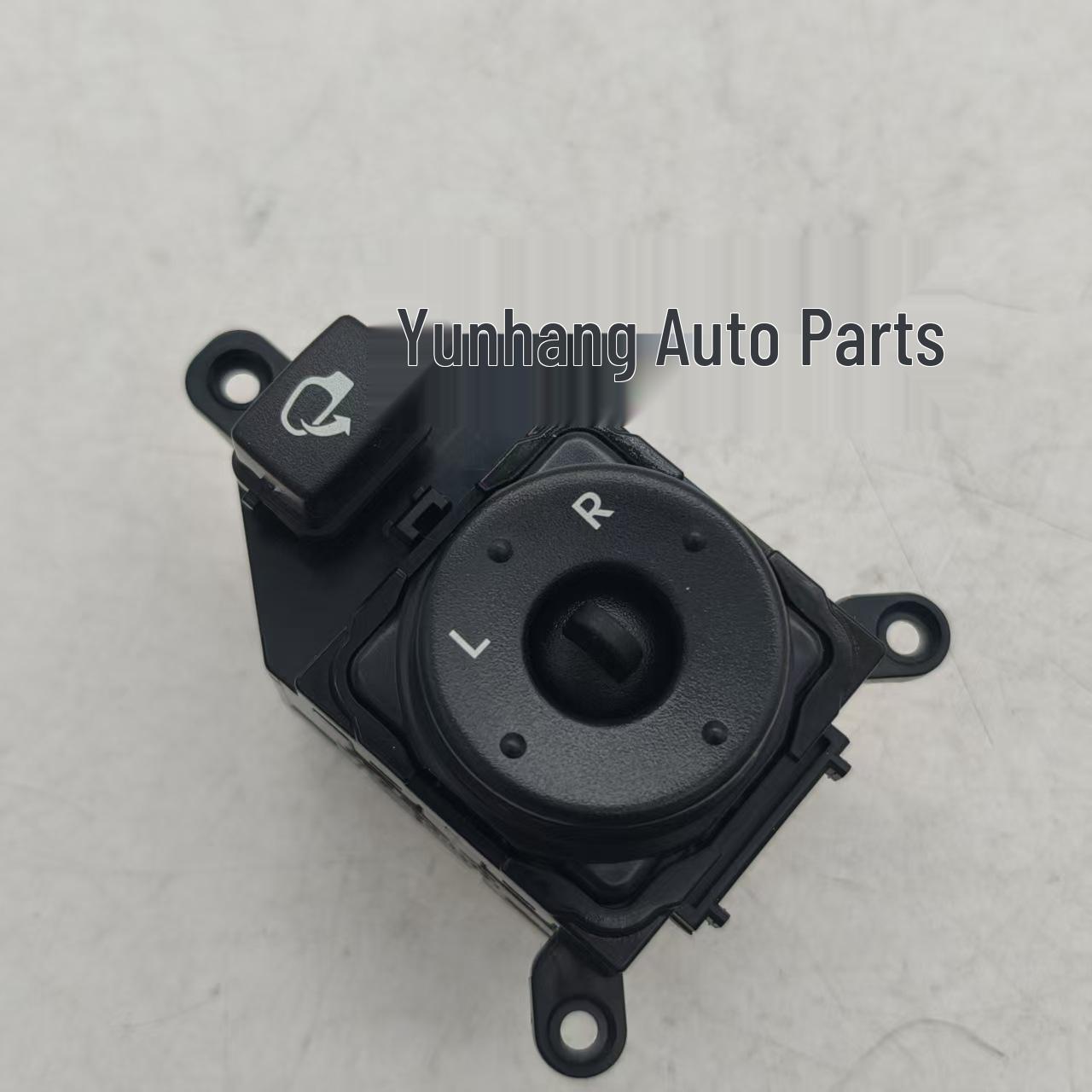 935732K500 is compatible with Hyundai Kia rearview mirror adjustment switch.