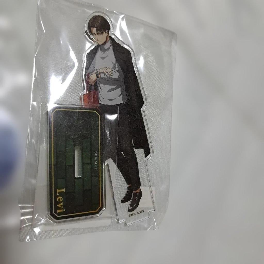 [USED] Attack On Titan Levi Acrylic Stand (2 Pieces)