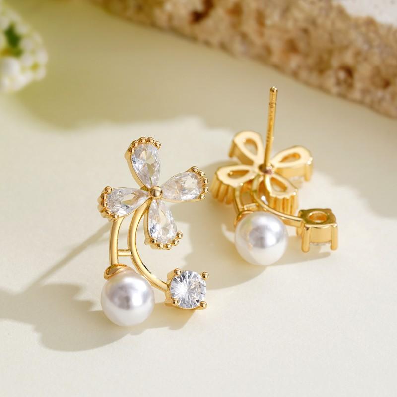 Huitan Aesthetic Crystal Flower Earrings with Cubic Zirconia for Women Temperament Sweet Imitation Pearl Earrings Trendy Jewelry