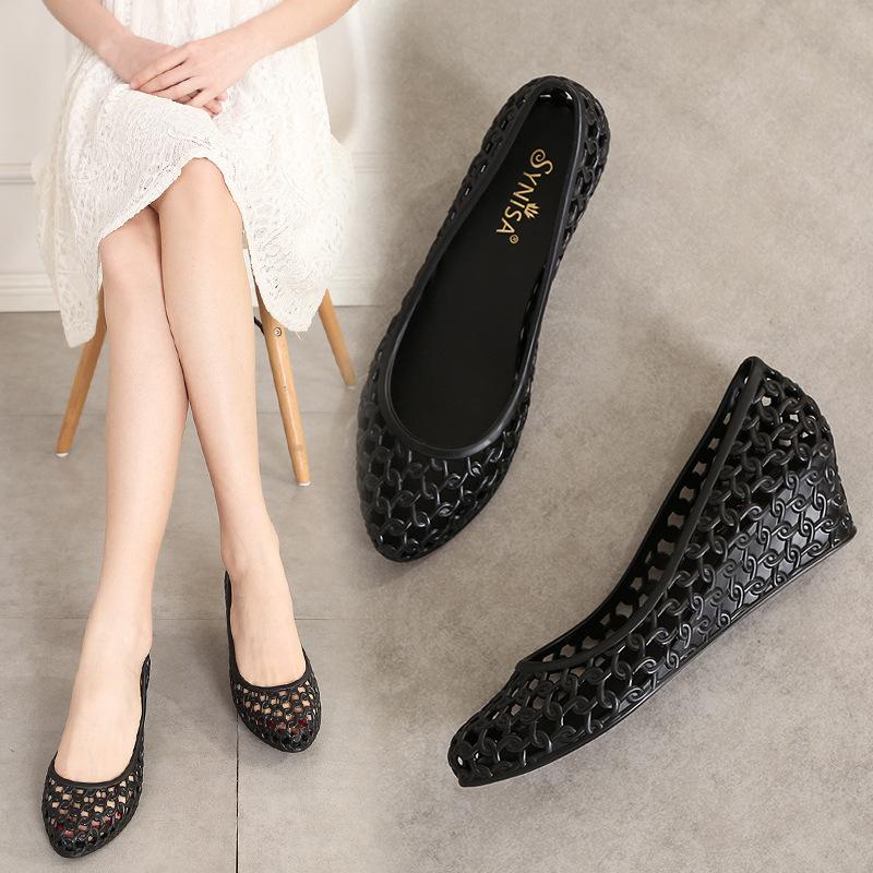 Fashion Summer Fashion Jellies Footwear Woman Flats Soft Clogs Platform Casual Female Sneakers Low Heels Dress New Creepers Shoes