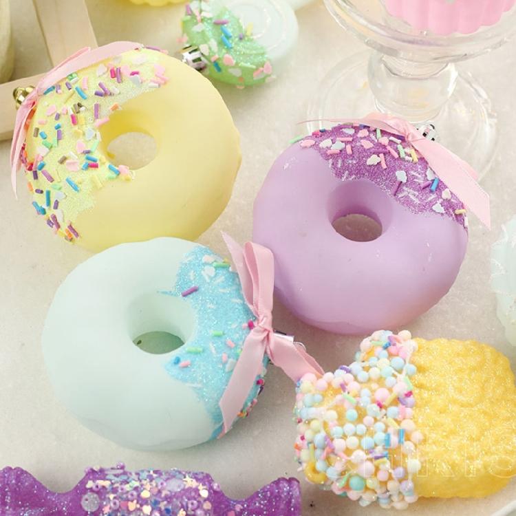 Stylish Candy Color Christmas Tree Baubles Pendant Colorful Christmas Holidays Decorations Festival Tree Embellishments