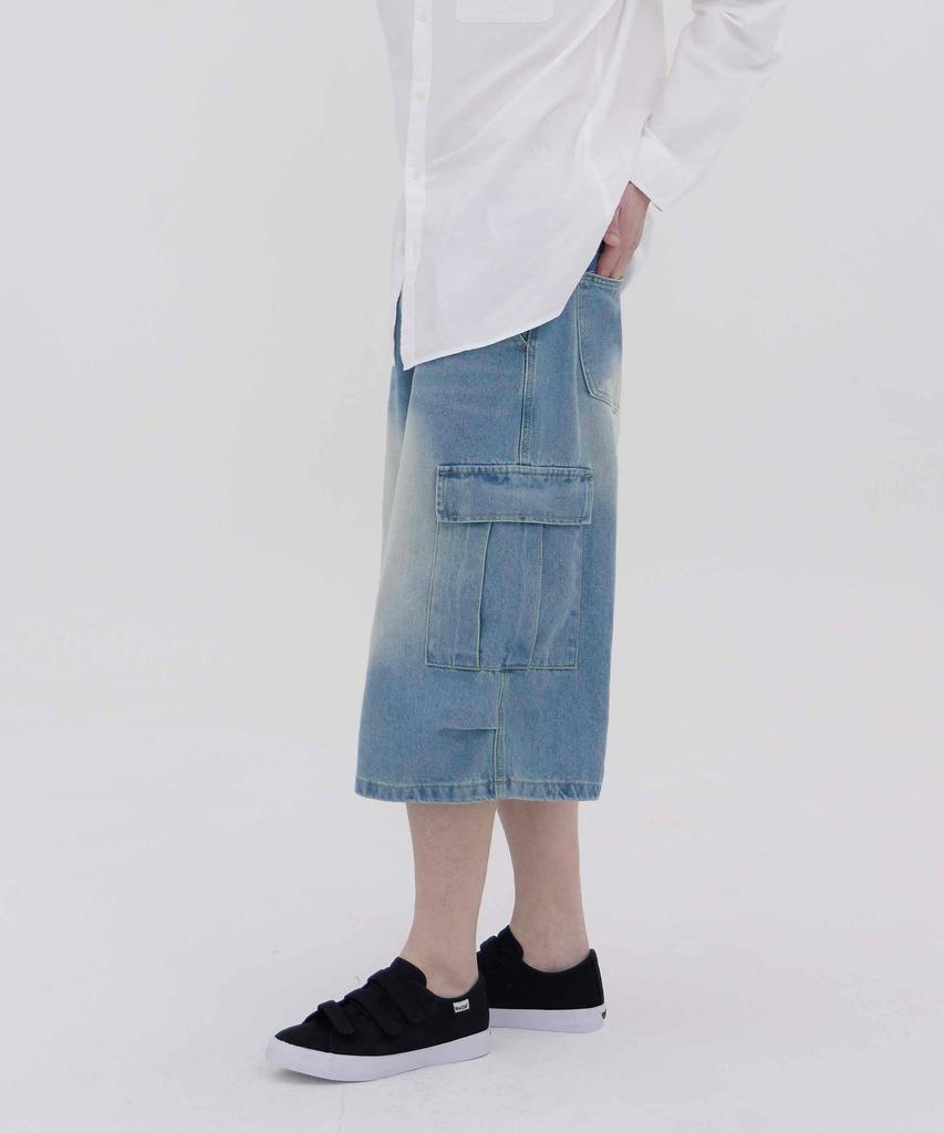 Akeusi Burning Wash Bermuda Street Cargo Oversized 3/4 Length Denim Pants Unisex (Light Blue Teen)