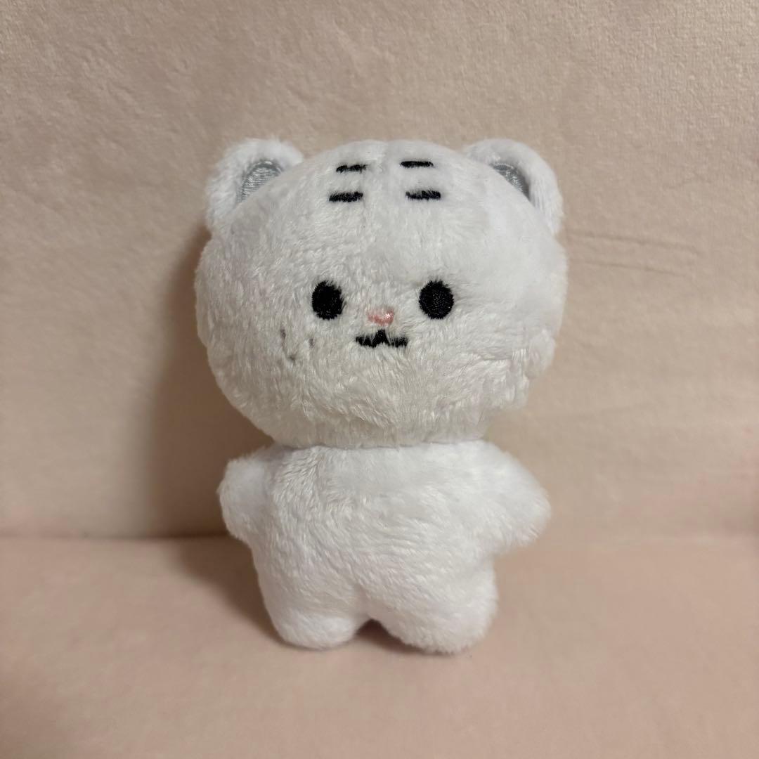 [USED] Available for immediate purchase: Kim Chae-hyun Kep1er Plush Toy, 10cm, Chekomi