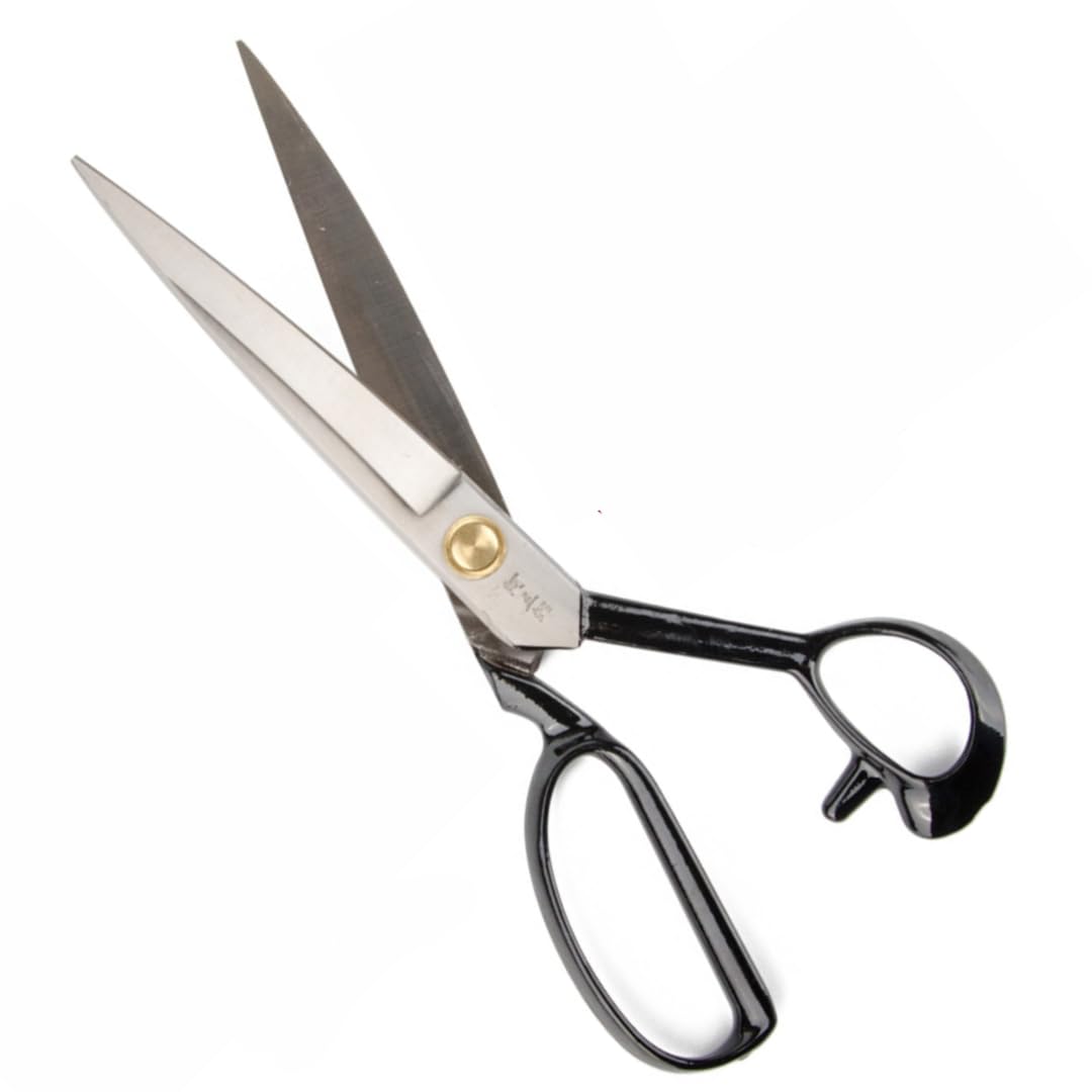

Easy-to-use steel scissors for Western and Japanese dressmaking, available in 4 sizes (23cm)