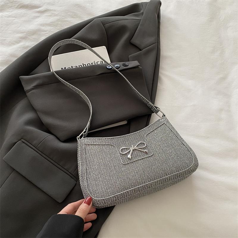 Premium texture versatile underarm small bag women's bag 2025 new fashion portable shoulder bag foreign style baguette bag women