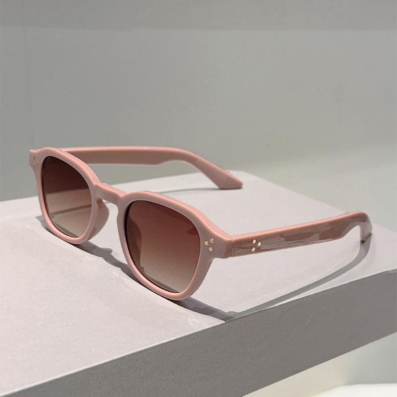Vintage Square Sunglasses Women For Men Luxury Brand Designer Sun Glasses Punk Popular Classic Rivet Outdoor Driving Shade Uv400