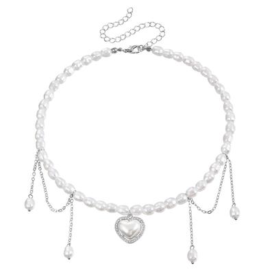 Fashionable Heart,shaped Pendant Tassel Necklace, Feminine Temperament, Fashionable Luxury Design Collarbone Chain
