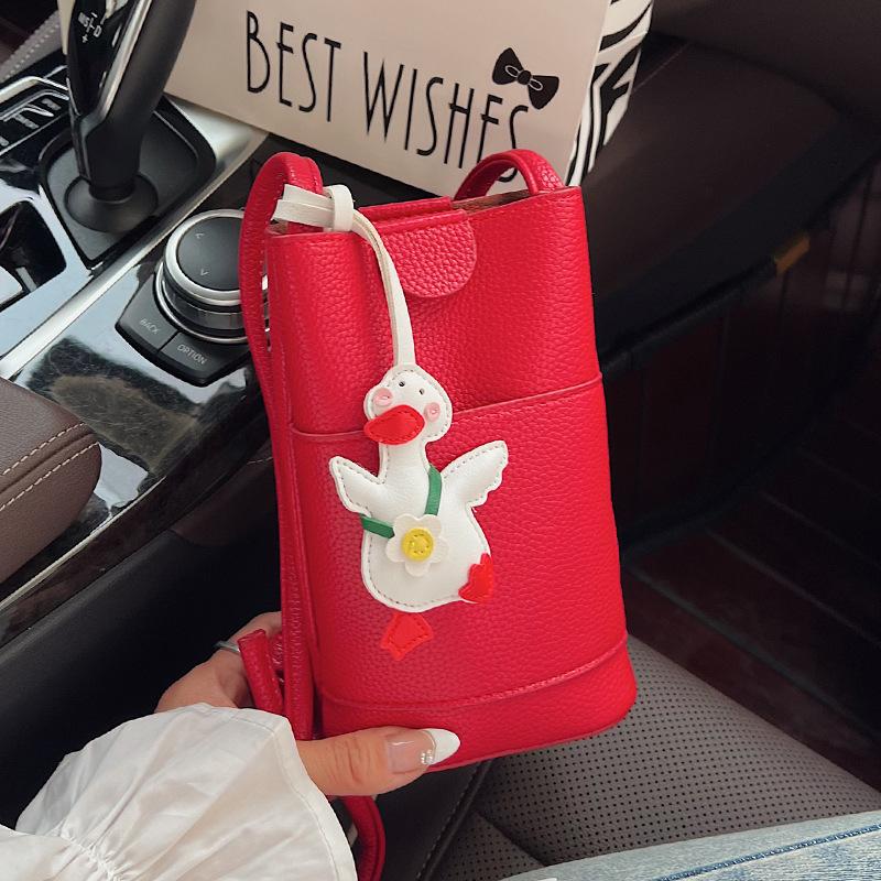 Simple and Casual Mobile Phone Bag Fashionable and Stylish Commuting Crossbody Bag for Women