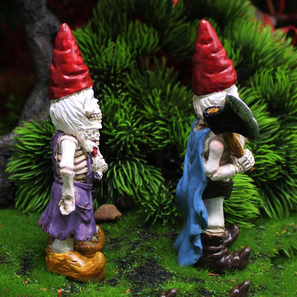 Mini Resin Skeleton Dwarf Figurine for Halloween Micro Landscape DIY Terrarium Home Decor