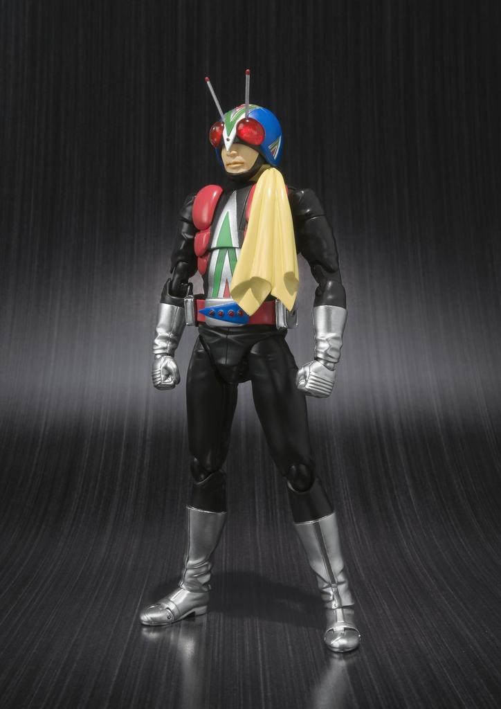 TAMASHII NATIONS S.H.Figuarts Riderman