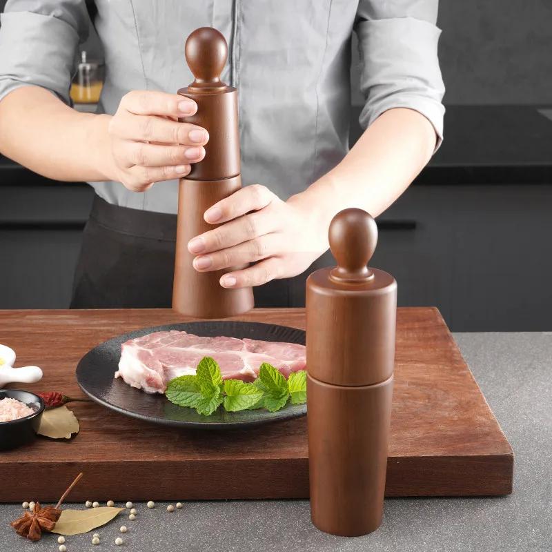 Dřevěný mlýnek na sůl a pepř Dřevěné mlýnky, přesné mechanismy Gourmet a prémiová mořská sůl a pepř