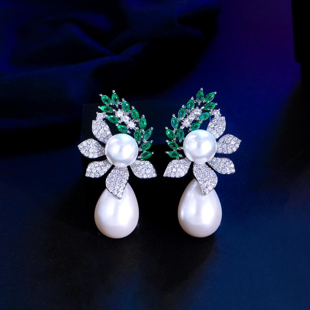 

Needle Light Luxury Three-Dimensional Pearl Flower Temperament Guochao Earrings New Chinese Zircon Inlaid Pearl Earrings