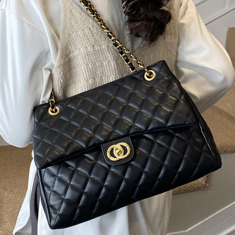 Winter New Fashionable Casual Women's Bag Fashionable Shoulder Bag High Value Diamond Chain Bag