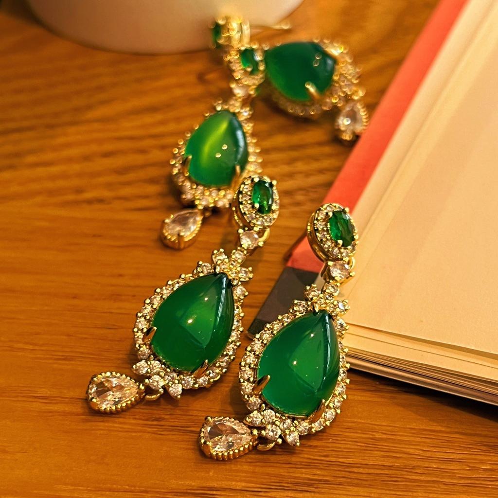 Full Green, Yang Green, Natural Agate Green Chalcedony Earrings, Women'S Opening Is Slightly Inlaid, And The Real Shot Is Fidelity.