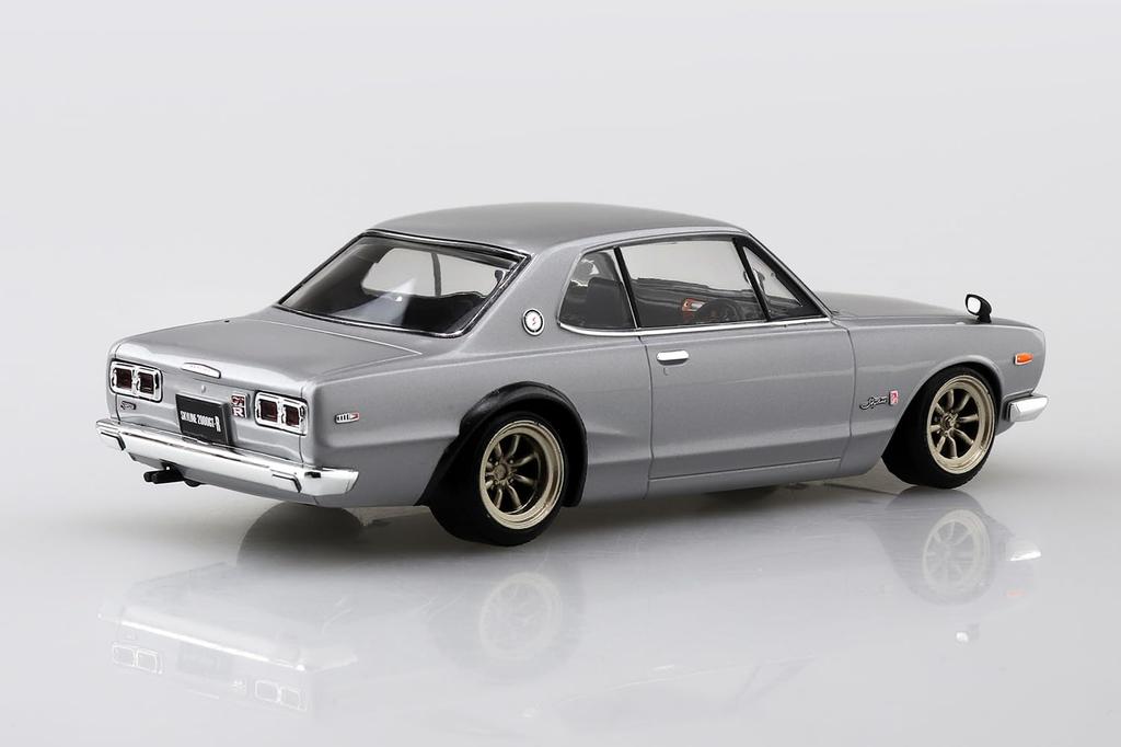 Aoshima Bunka Kyozai Rakupla Snap Kit Nissan C10 Skyline Custom Wheels Scale Plastic Model Kit (AOSHIMA) No. 16CU-SV 2000GT-R (Silver) 1/32