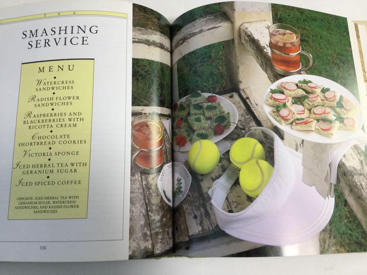 [USED] CRABTREE & EVELYN COOK BOOK