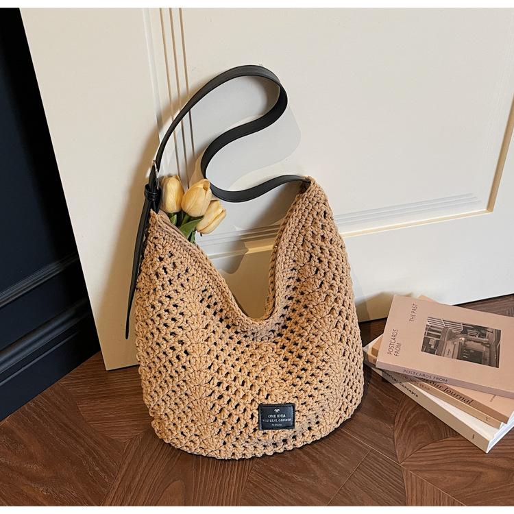 

Relaxing Large Capacity Bag for Women, Fashionable Hollow Woven Shoulder Crossbody Bag, Casual Commuting Tote Bag хакі