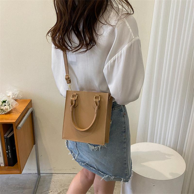 Stylish Pu Leather Women's Black Shoulder Bag 2023 Trendy Small Square Handbag