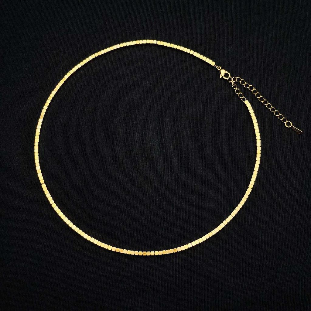 Nicht verblassende Silberflocken-Schlüsselbein-Halskette: Hip Hop Style, Nischen-Design, Unisex-Accessoire für Männer und Frauen.