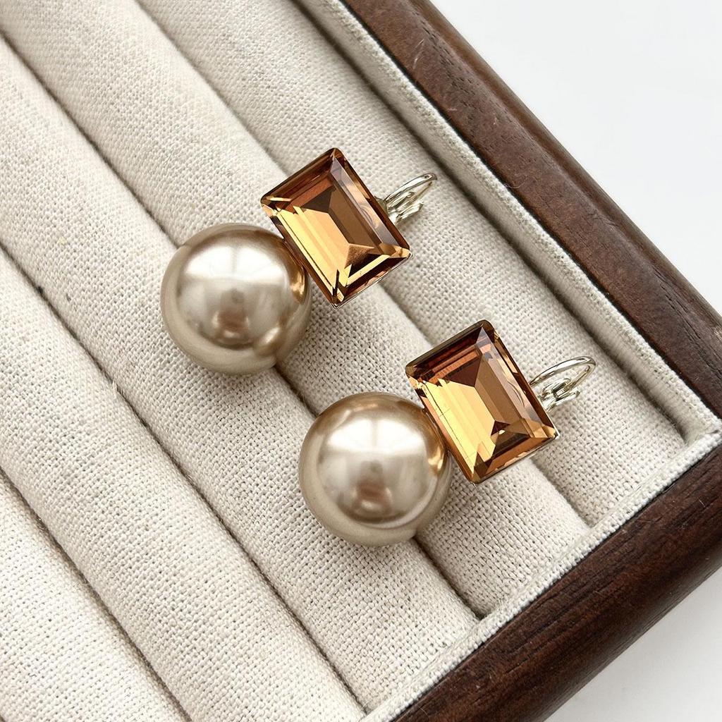 Retro Gem Pearl Flower Earrings - European Court Style, Light Luxury, Versatile Long Earrings
