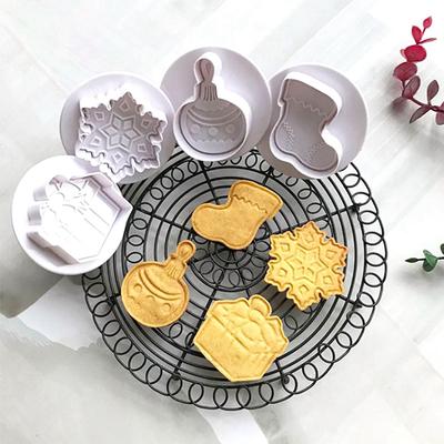 Dough Baking Tools Plastic DIY 3D Stamp Press Biscuit Mold Christmas Decoration Cookie Cutters Set