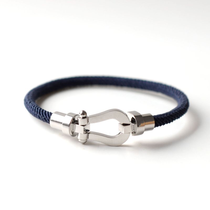 Original European and American Style Mechanical Horseshoe Buckle Hand-Woven Bracelet, Simple and Unique Couple Bracelet, Student Gift