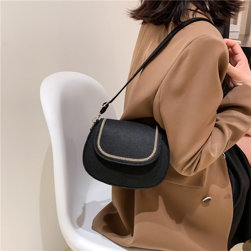 Trendy Black Felt Saddle Bag For Women Stylish Street Fashion Shoulder Bag