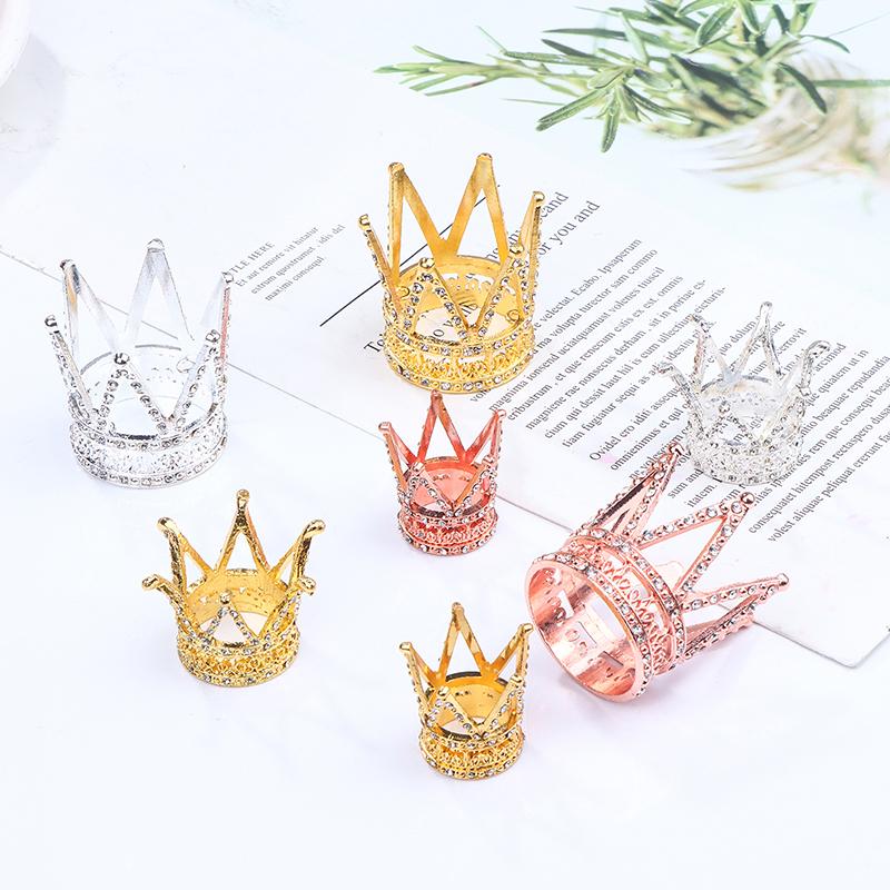 Akcesoria dla lalek Metalowa korona Nakrycie głowy Ozdoba do włosów Akcesoria do włosów Dla domku dla lalek Zabawka