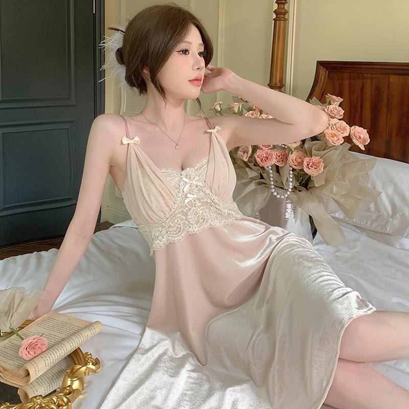 Women's Gold Velvet Pajamas: Sexy Camisole & Long Sleeve Robe Set with Chest Pads for Autumn/Winter