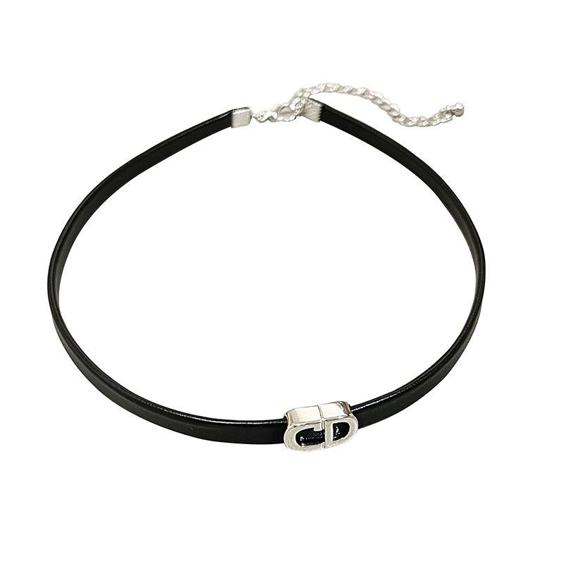 Trendy Pure Desire Choker: Sexy Niche Design Clavicle Chain for Women