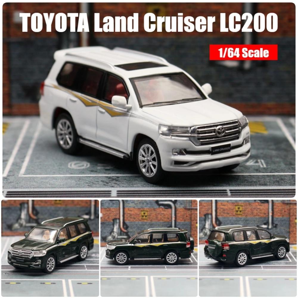 1/64 TOYOTA Land Cruiser LC200 Miniature Model JKM 1/64 Premium SUV Toy Car Vehicle Free Wheels Diecast Alloy Collection Gift verde