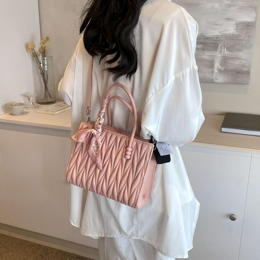 Ielgy Fashion Ladies Pleated Underarm Bag Commuter Classy All-Match Tote Bag