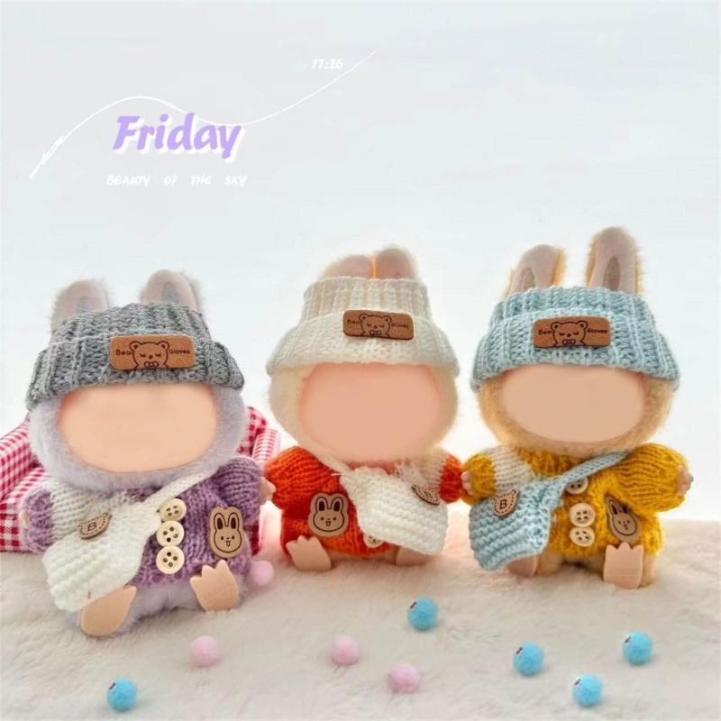 Stilvolles Strickbekleidungsset für 17cm Puppen mit modischem Pullover, Mütze und Tasche. Großartig für Sammler- und Kinderpuppen.