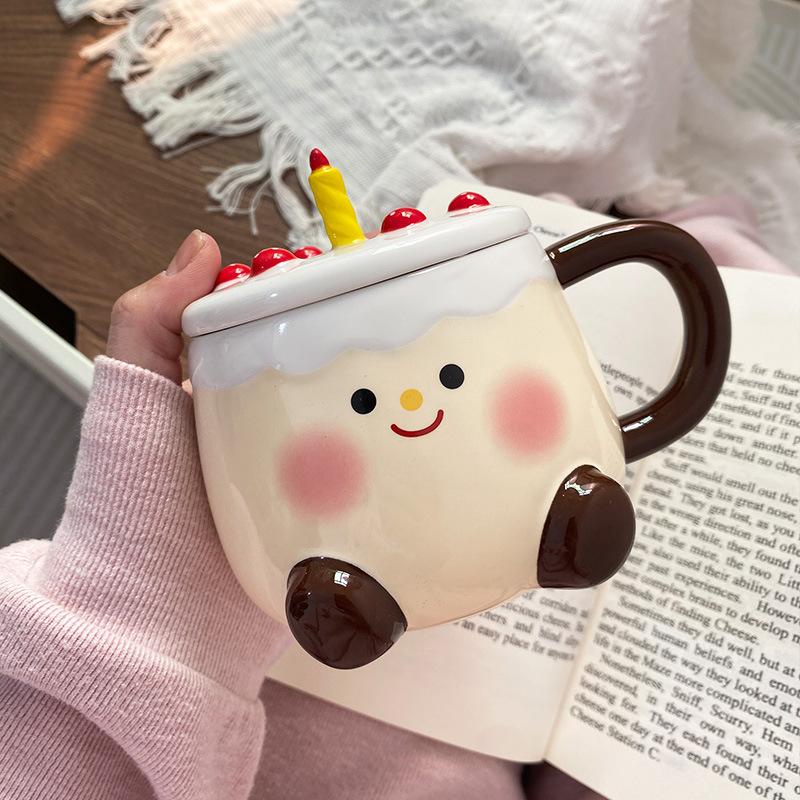 

Creative birthday gift cake mug cute ceramic cup with lid for girlfriends niche design water cup 460ml