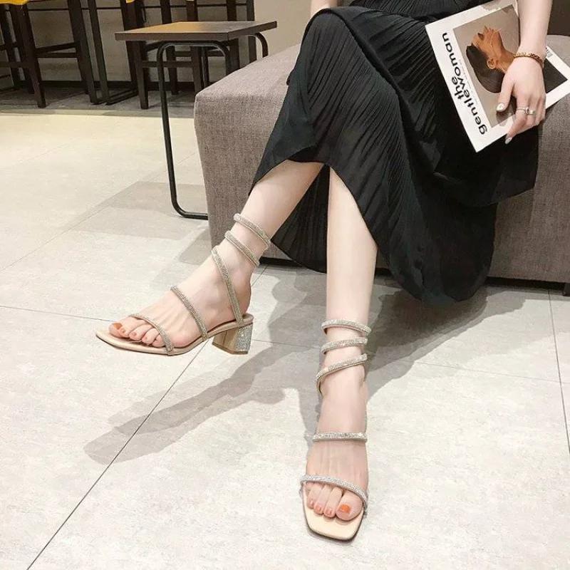 Fashion Black Roman Style Sandals for Women Designer The Best Casual Woman Shoes Summer 2025 Offers Asian Size Comfortable Vip Sandal