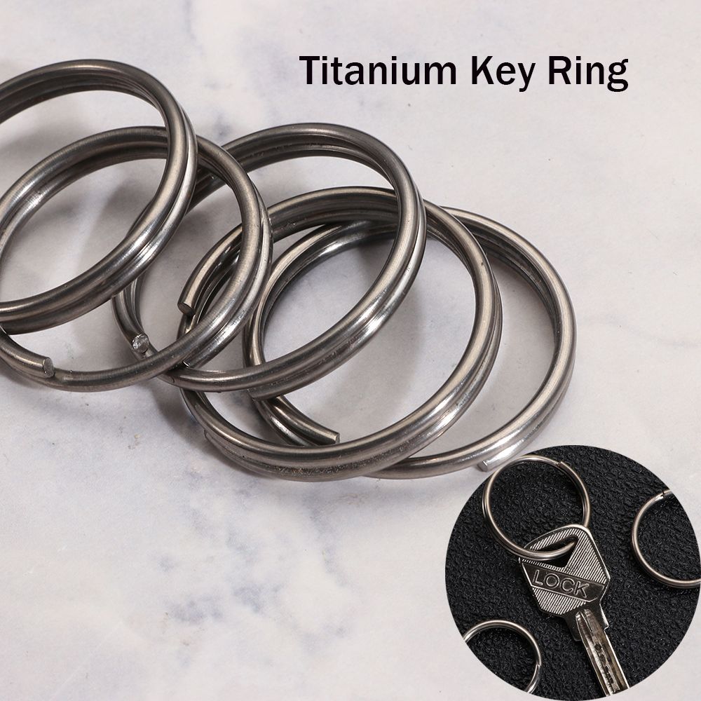 

Real Super Lightweight Man Car Keychain Male Creativity Gift Keychains Buckle Pendant Key Rings