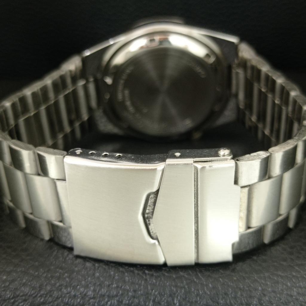 GENUINE VINTAGE SEIKO 5 AUTOMATIC JAPAN MENS WHITE COLOR DIAL WATCH a709176-1
