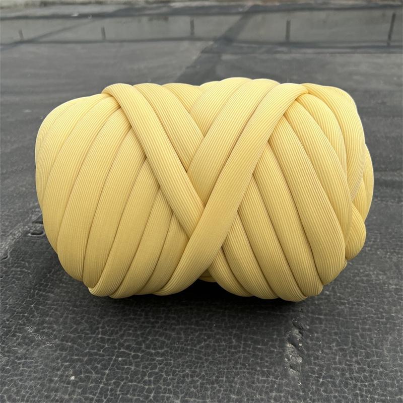 500g Summer Cool Touch Chenille Yarn Chunky Yarn for DIY Handmade Beach Bags, Lightweight Blankets Cat Beds, Breathable Plush Thread