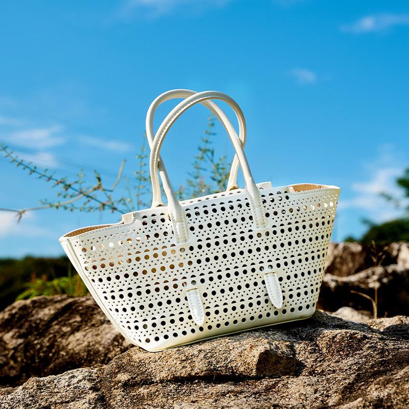 

Ручной коносамент Сумка через плечо Перфорированная Вместительная Женская сумка-тоут из коровьей кожи small чёрный