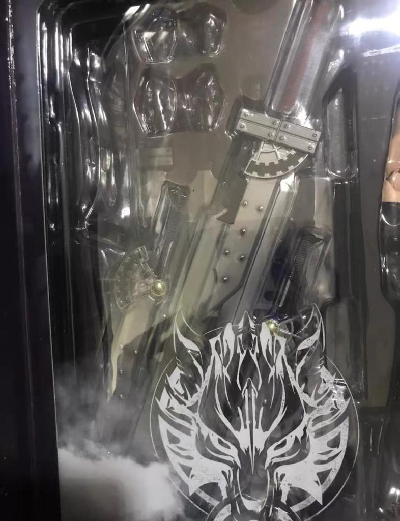 [USED] Final Fantasy Cloud Strife Action Figure