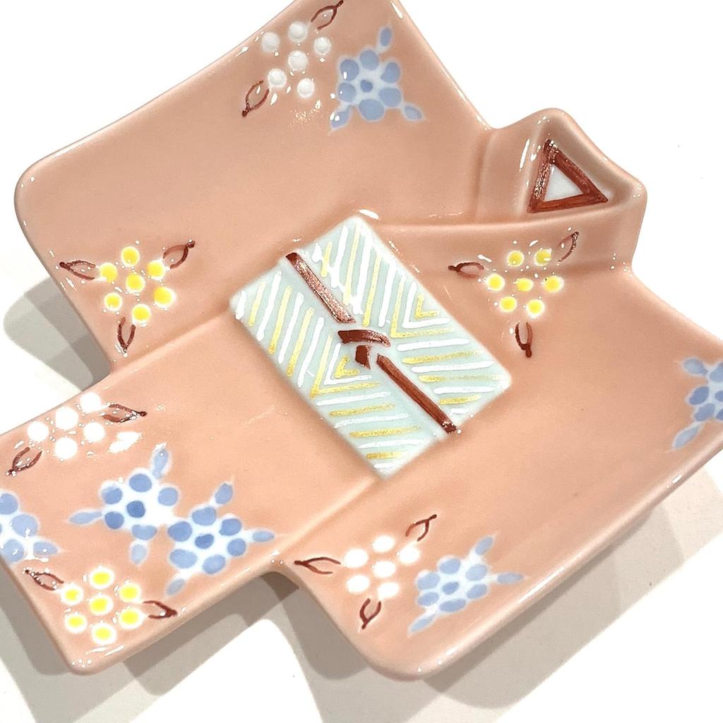 24to3 Kimono-Shaped Plate, Hand-Painted, Ichinen Berry Pink, Kimono Individual Plate