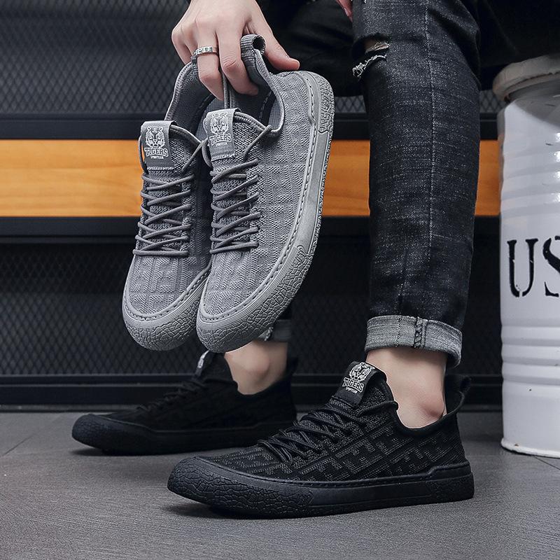 2024 Spring and Autumn New Fly Weaving Mesh Sports Shoes Breathable Lightweight Soft Sole Casual Shoes