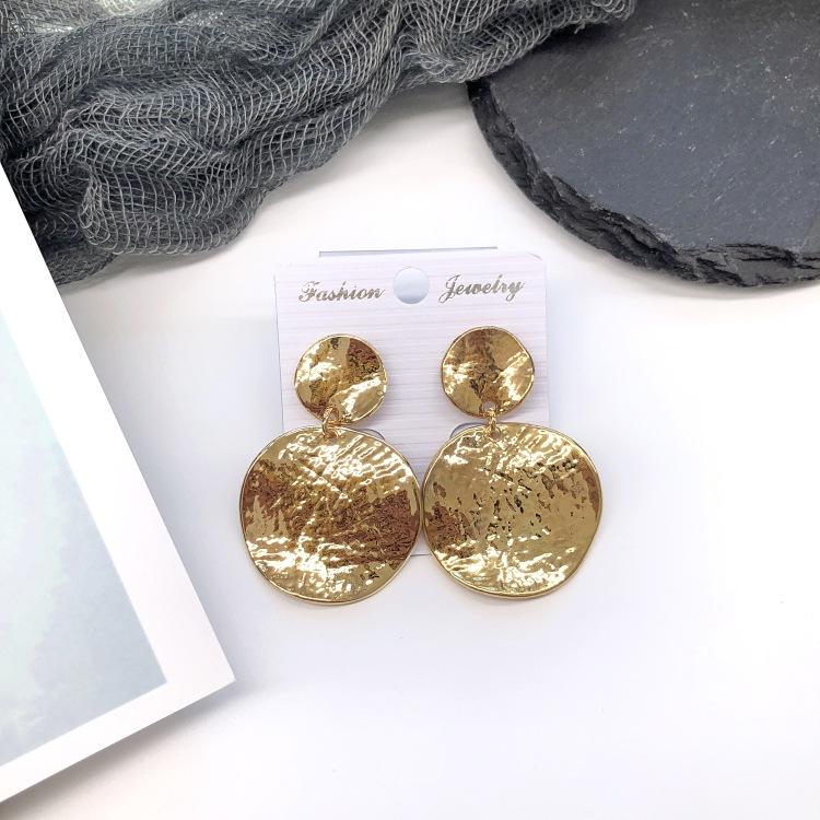 Retro stil personlighet överdrivna metallnitar örhängen enkla geometriska barockstil hoppande örhängen mode öron smycken