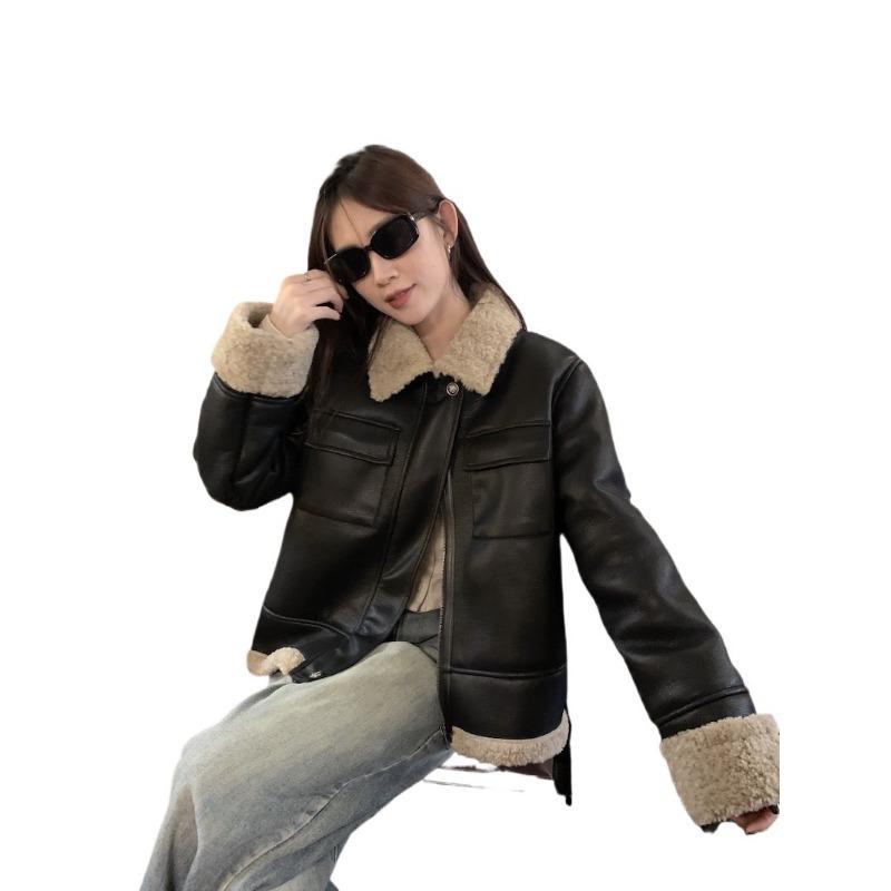 New autumn and winter retro thickened splicing lapel fur integrated women's clothing small locomotive style leather jacket